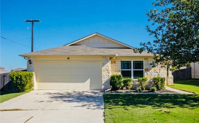 Building Photo - 103 Frio River Trl