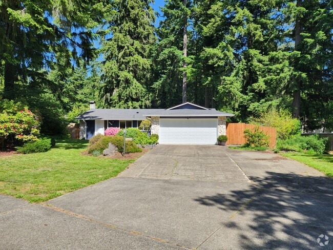 Building Photo - 5606 Normandy Dr SE Rental
