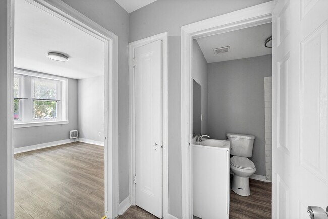 Photo - Griscom Apartments