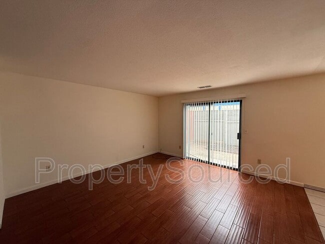 Photo - 2717 Janna Ave