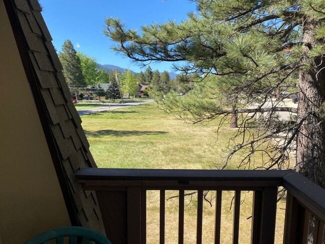 Building Photo - Seasonal Furnished rental