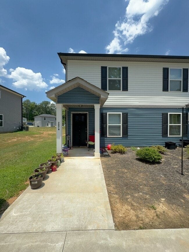 Photo - 2 Bedroom 1.5 Bathroom