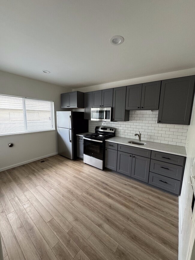 Building Photo - SLC Triplex