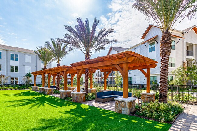 Stone Loch Apartments