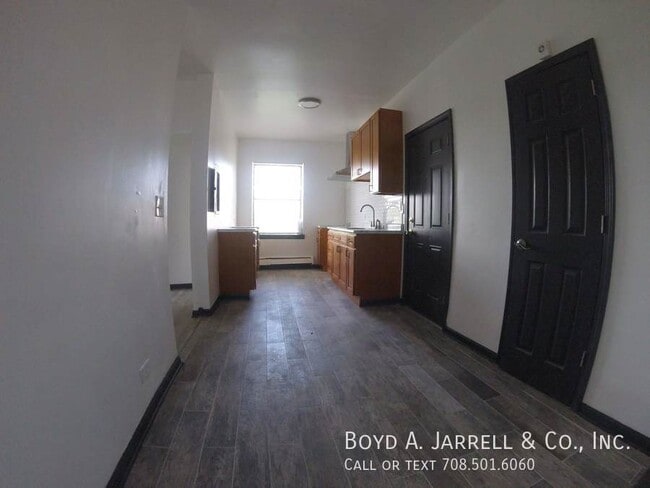 Photo - 68 E 57th St