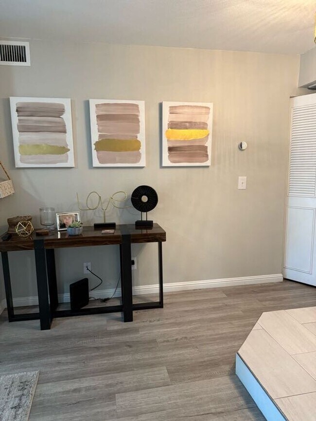 Photo - Beautiful Marina View Condo 2BR 2BA Fully Furnished! Turnkey Unidad A3