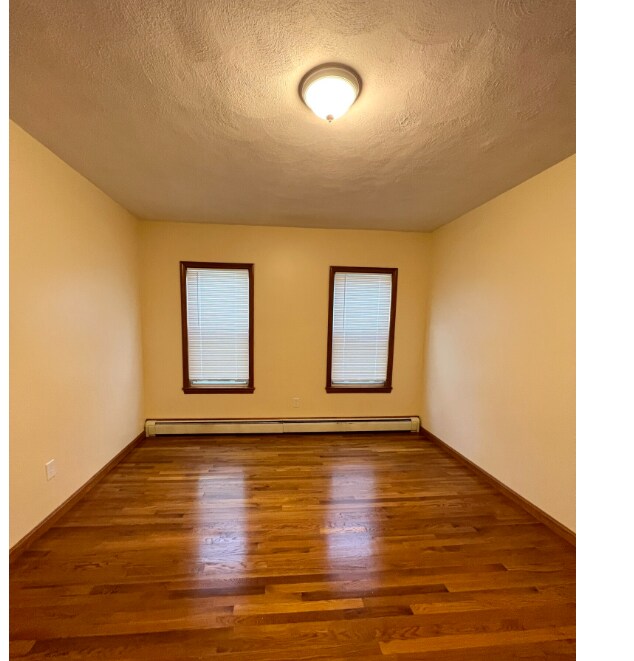 Photo - 225 Holland St