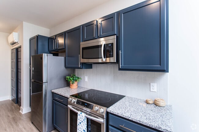 Studio, 1BA - 535 SF - Aretha