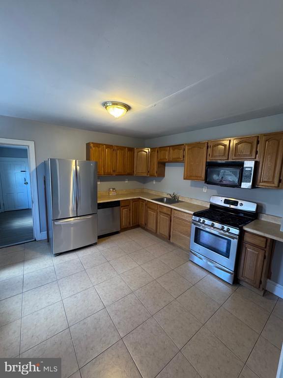 Photo - 729 E Haverford Rd