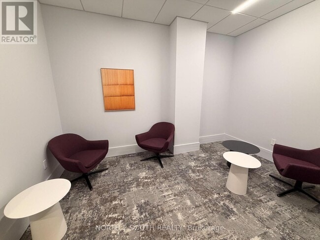 Photo - 1720 Bayview Ave