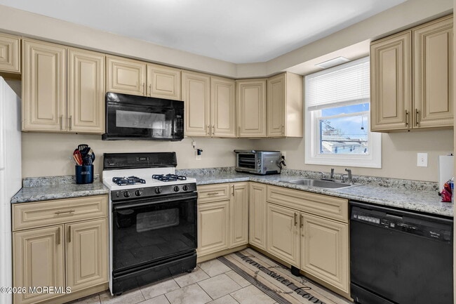 Photo - 403 14th Ave