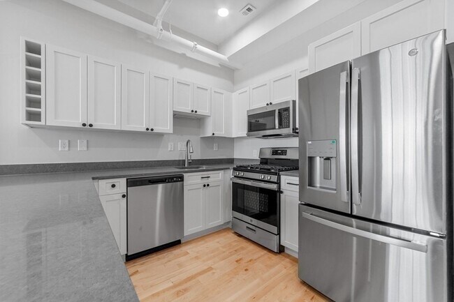 Photo - 70 Northampton St Unidad 404