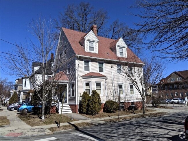 Building Photo - 98 Carrington Ave Unit 2 Rental