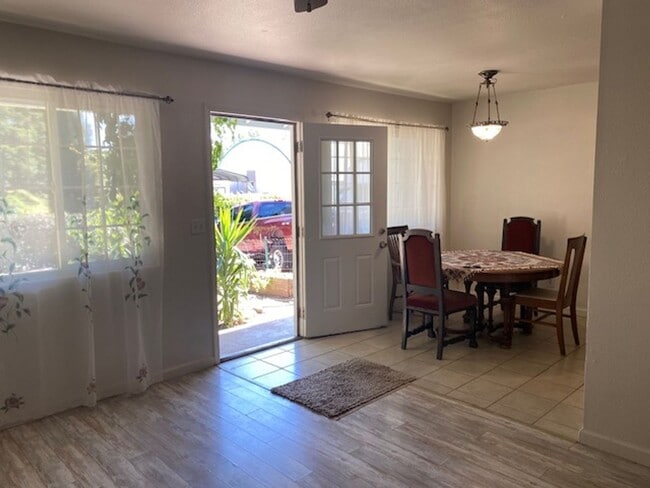 Photo - Shasta Lake Home w/ large yard!