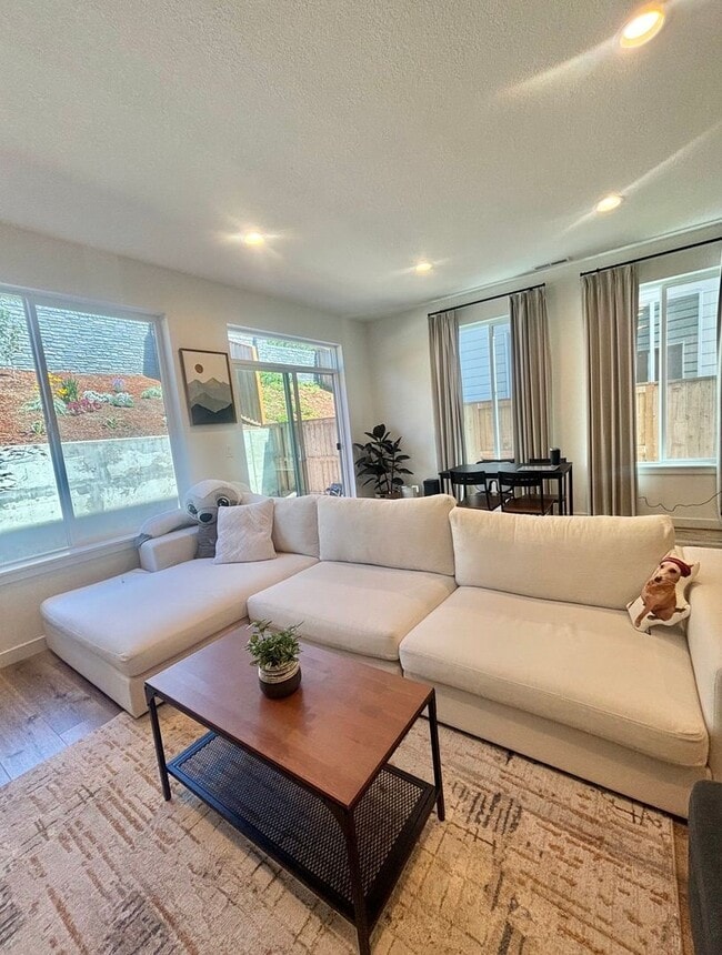 Photo - Like-New Townhome in Ponderosa Ridge – North Corvallis | Beautifully Landscaping