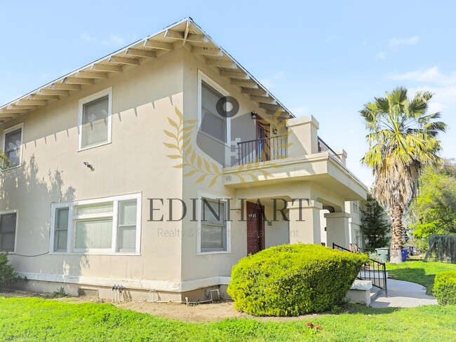 Photo - 1105 N College Ave