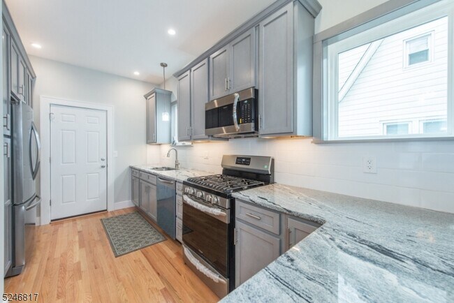 Photo - 126 Birch St