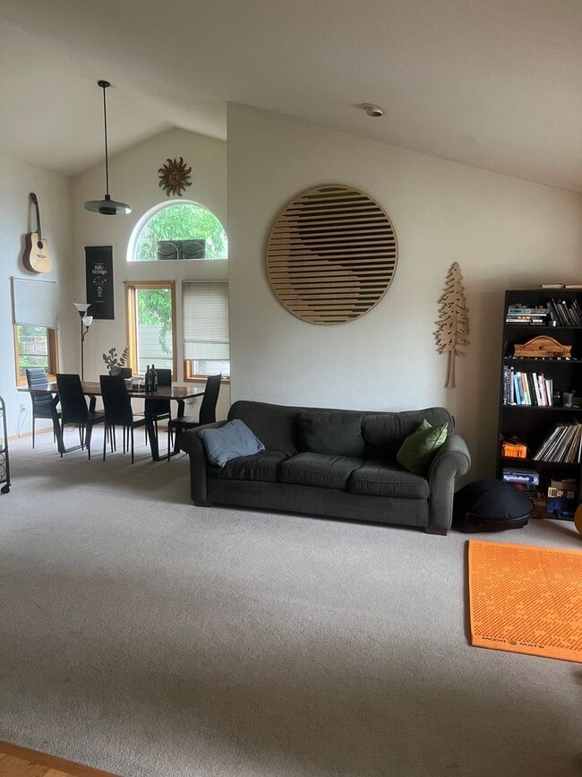 Photo - 2568 Vine Pl