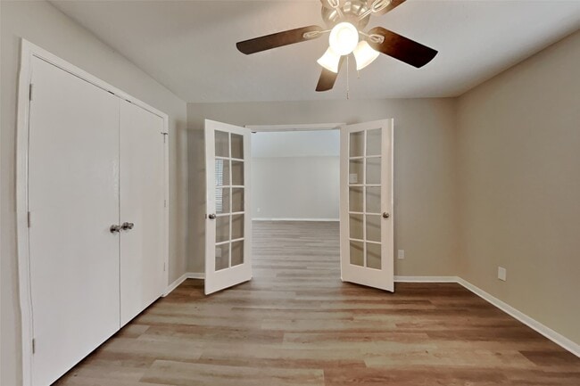 Building Photo - 2114 Blossom Creek Dr