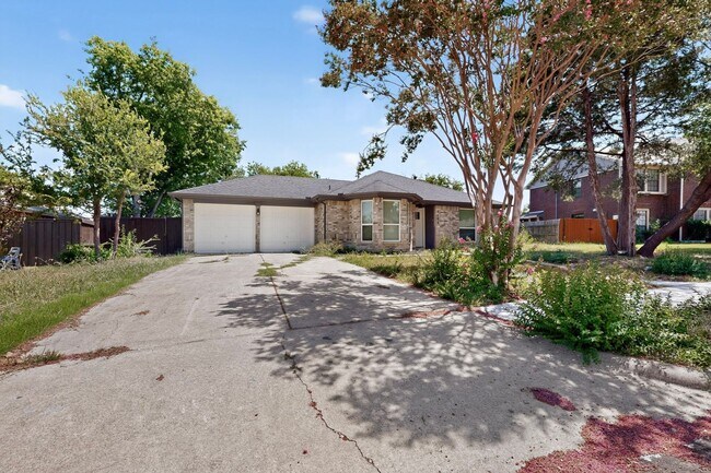 3604 Lily Ln