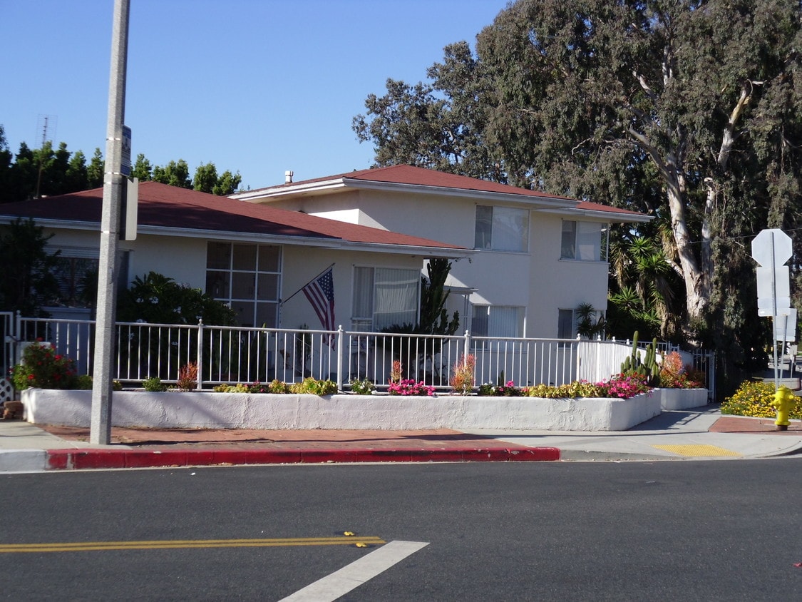 Photo - 935 W Beach Ave (Inglewood, CA)