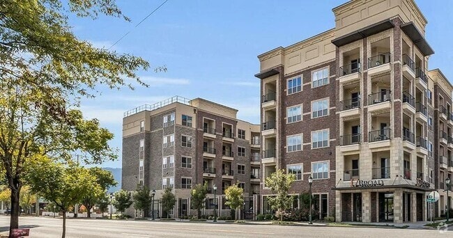 Building Photo - 17 Broad Rental