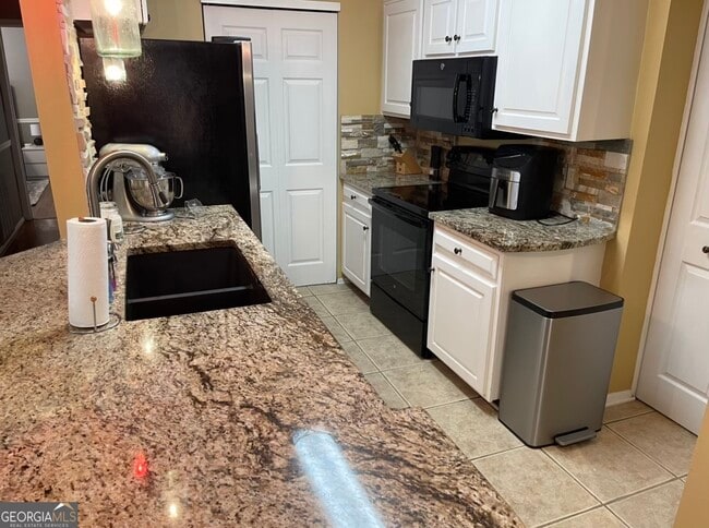 Photo - 151 Twiggs Cor