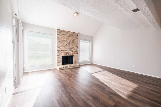 Living/Dining Area