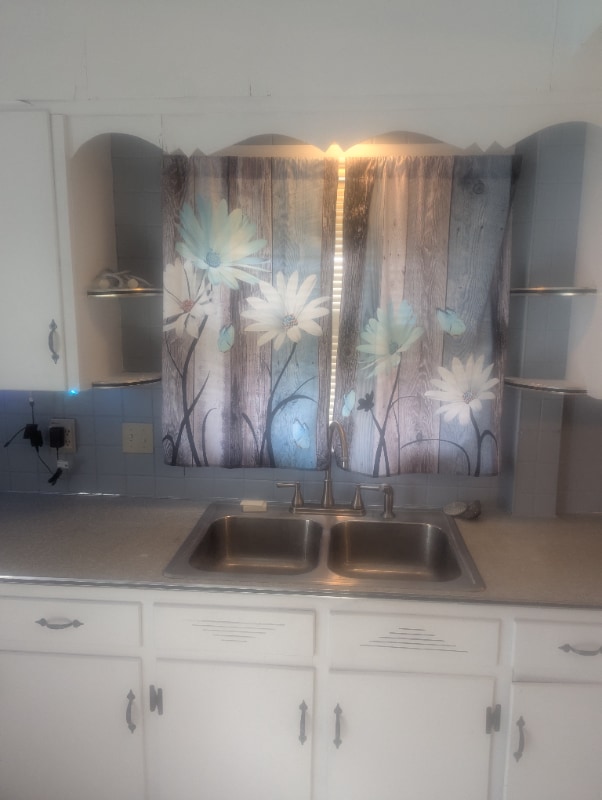 Photo - 1544 Edgewood St NE