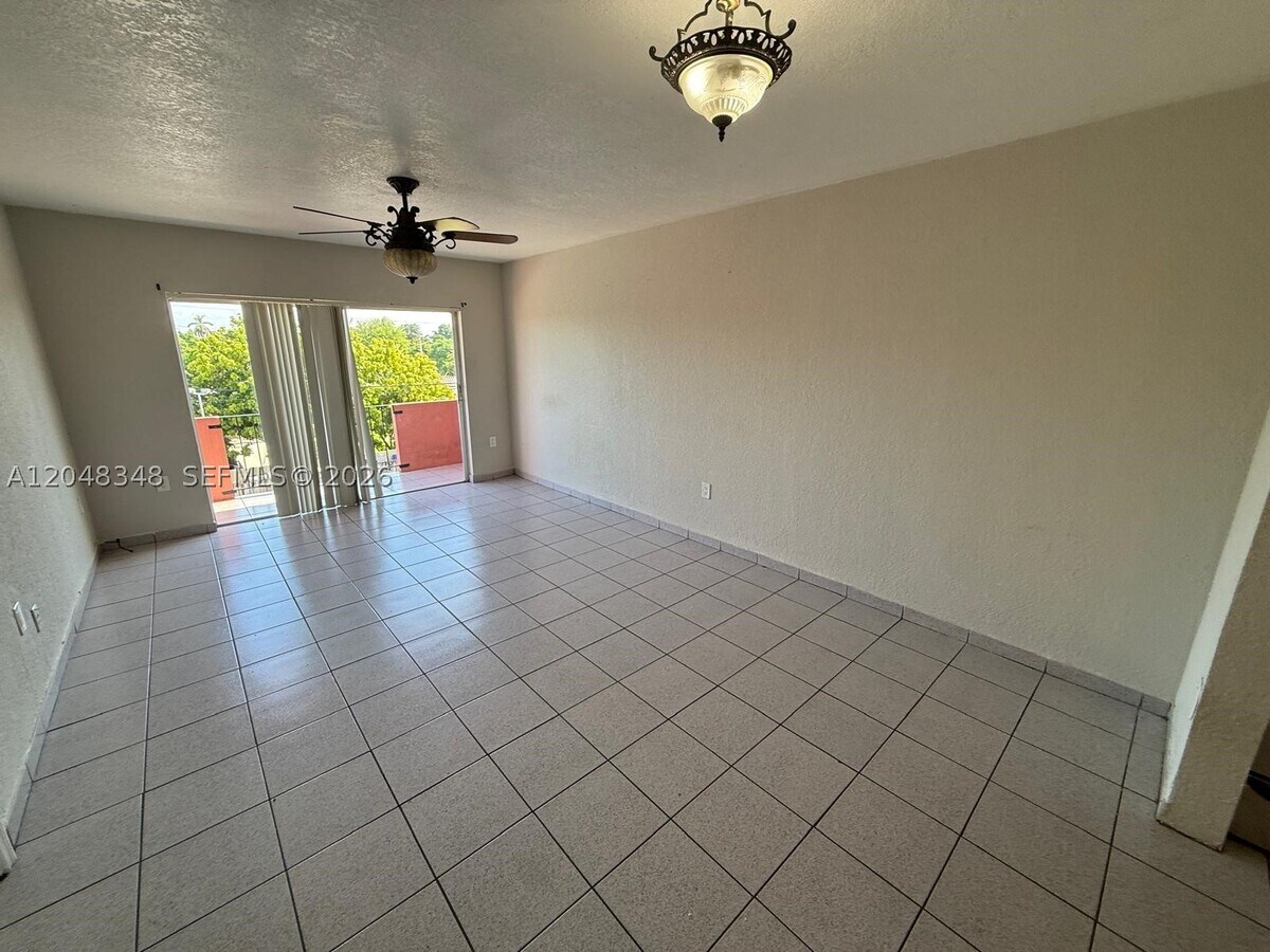 Photo - 17101 NW 57th Ave Unit 305