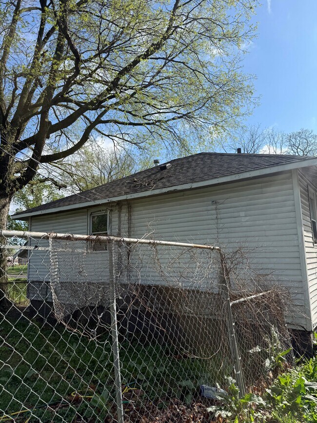 Photo - 347 N Stone St