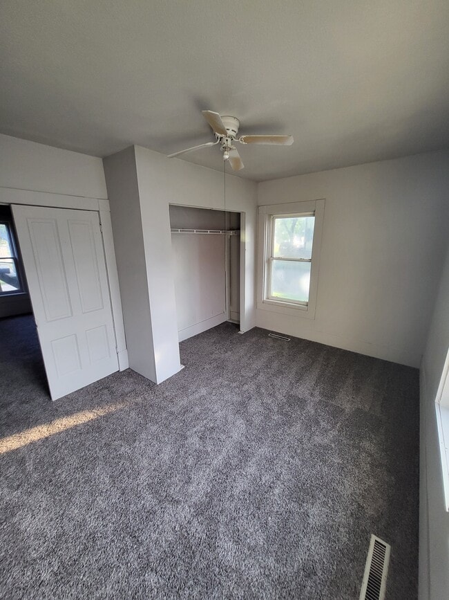 Photo - 378 W Division St Unit Lower