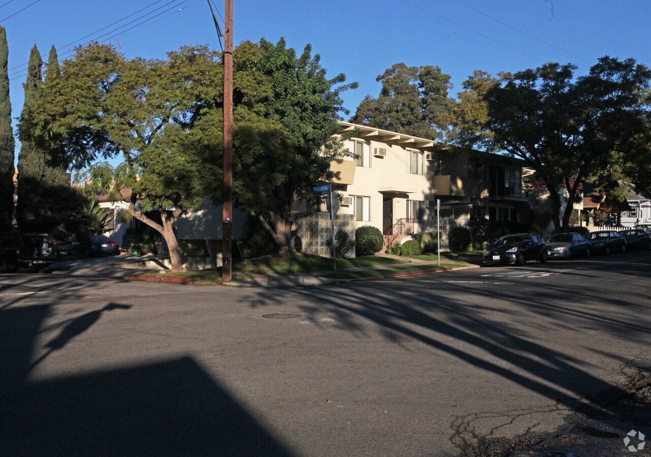 Foto principal - 1851-1861 Rodney Dr