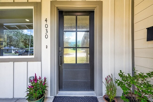 Photo - 4030 Woodshire St