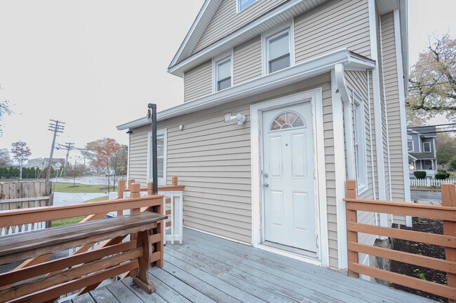 Photo - 11 Burritt Ave