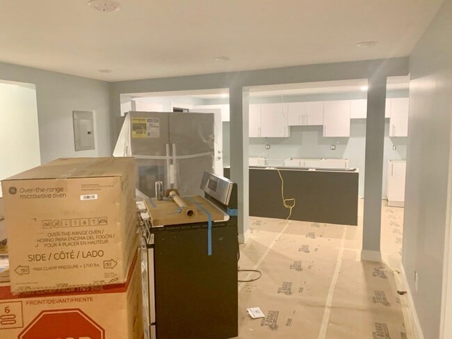 Photo - 176 Kelton St