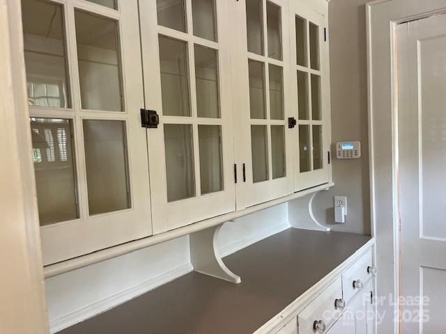 Photo - 801 Hawthorne Ln