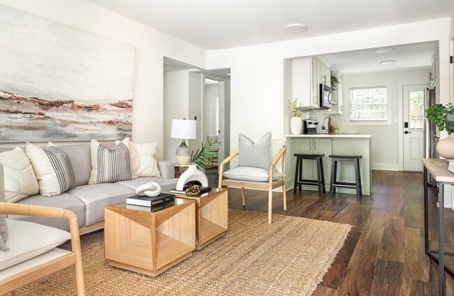 Photo - 170 Waverly Way