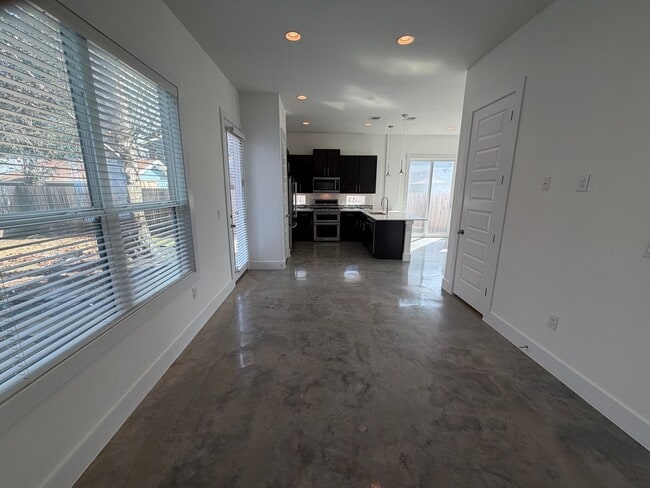 Photo - Midtown Modern Brentwood - Dynamite Home