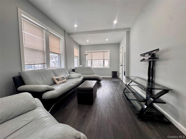 Photo - 645 E Beech St Unidad 2