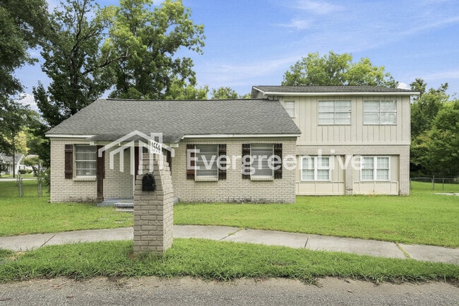 Building Photo - 1556 20th Ave