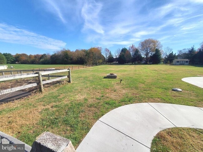 Photo - 614 E Pebworth Rd