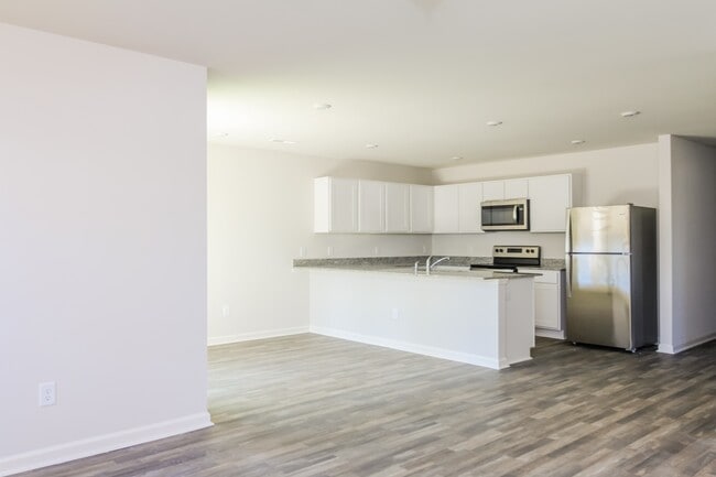 Photo - 2183 Bayside St SW