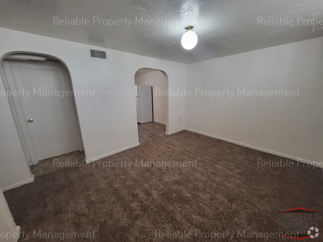 Building Photo - 148 7th St Unit 4 Rental