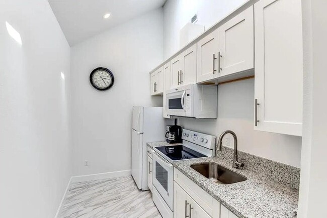 Photo - 1726 SE 21st Ave Unit B