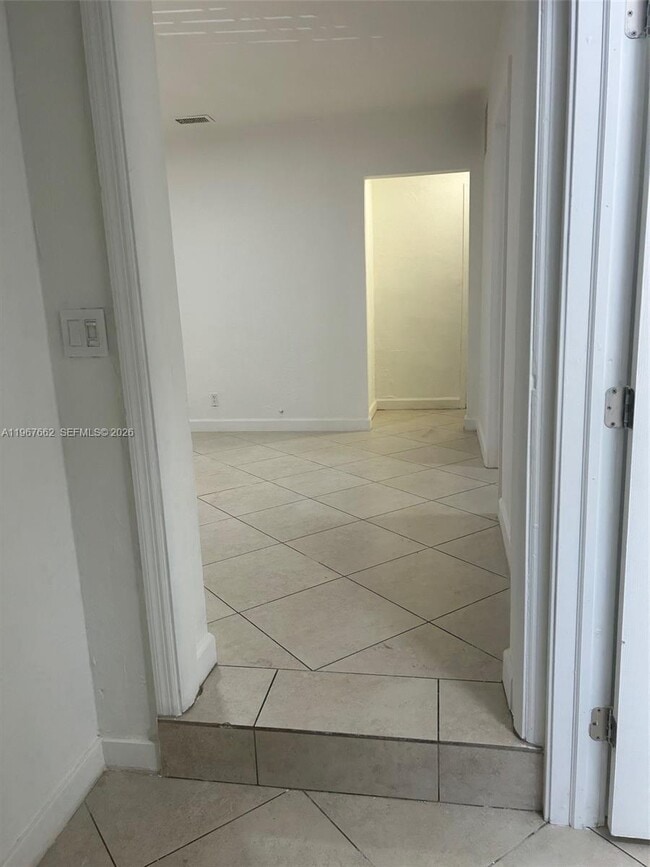 Photo - 1928 N 20th Ave Unidad 1928