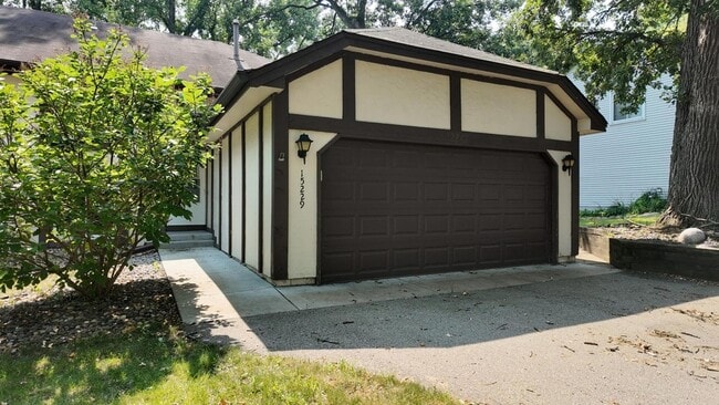 Photo - 15229 Buchanan Ct