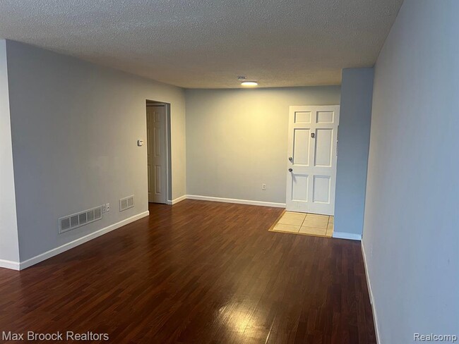 Photo - 30232 Southfield Rd Unidad 264