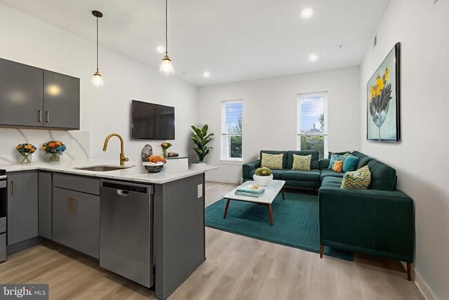 Building Photo - 2046 E Lehigh Ave Unit 3D Rental