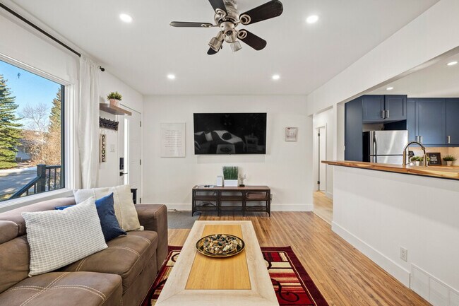 Photo - 7916-7936 36 Ave NW Unit ID1303231P